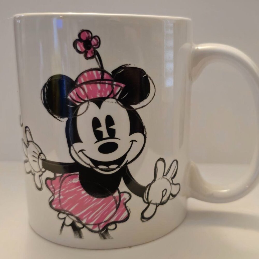 Zak Designs Walt Disney Minnie Mouse Drawings Porcelain Coffee Mug